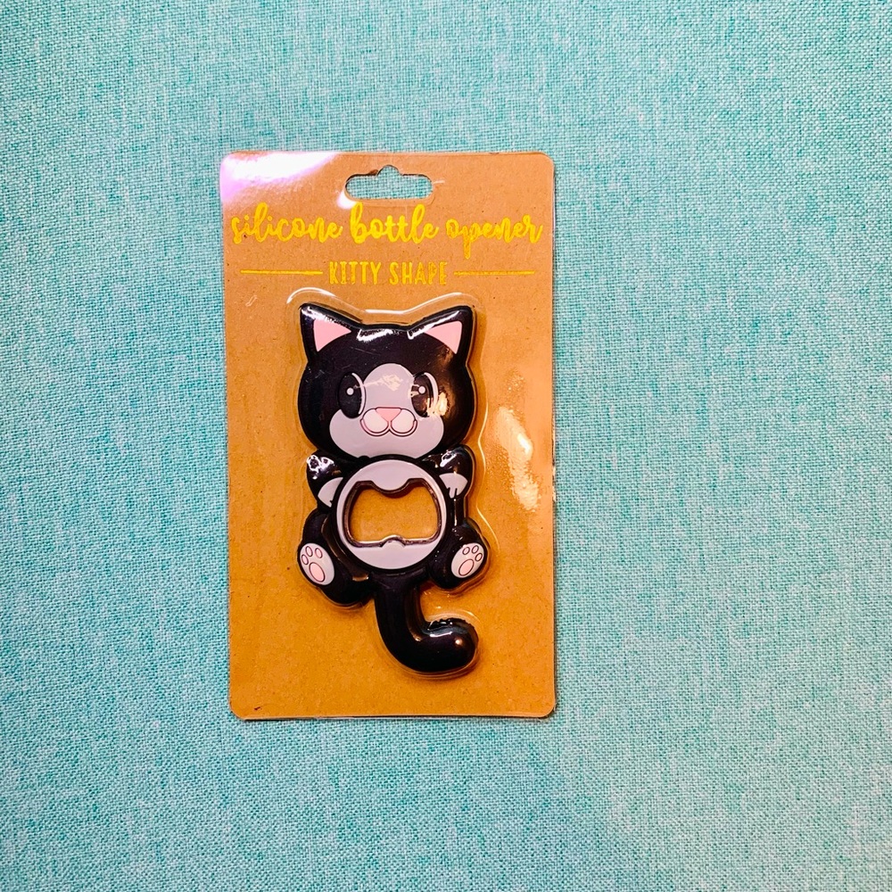 Kitty Bottle Opener ‘Subtle Middle Finger Cat’ Magnetic Bottle Opener